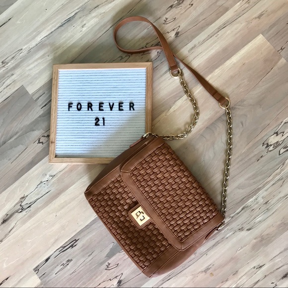 Forever 21 Handbags - FOREVER 21 Crossbody Bag